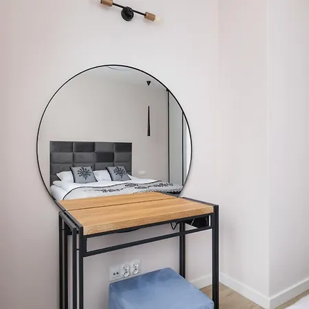 公寓式酒店 Comfortable With Parking In The Centre Of By Renters