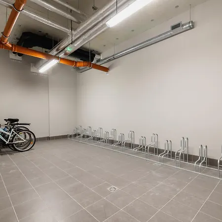 Comfortable With Parking In The Centre Of By Renters 扎科帕内
