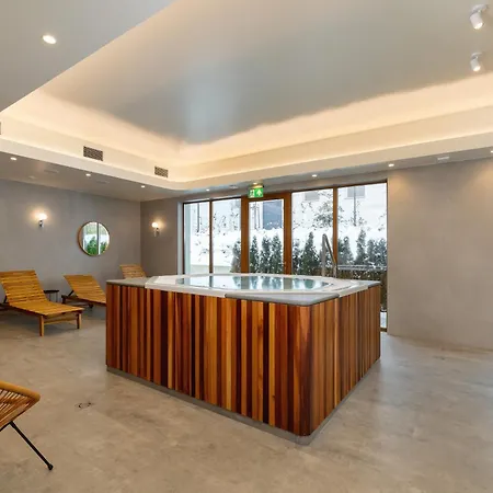 Comfortable With Parking In The Centre Of By Renters * 扎科帕内